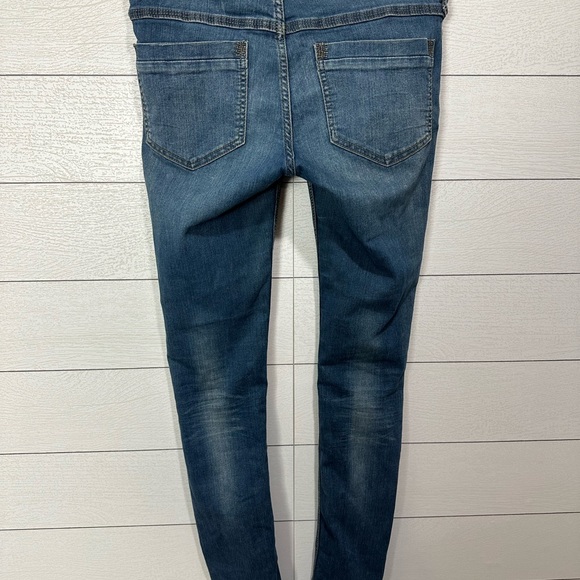 Free People Skinny Jeans Size 27. - Picture 3 of 6